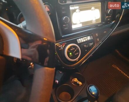 Білий Тойота Пріус, об'ємом двигуна 1.5 л та пробігом 126 тис. км за 13850 $, фото 9 на Automoto.ua