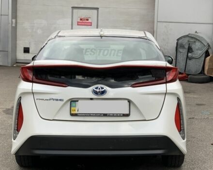 Белый Тойота Приус, объемом двигателя 1.8 л и пробегом 90 тыс. км за 21000 $, фото 2 на Automoto.ua