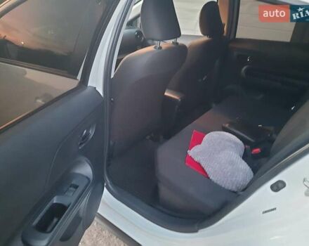 Білий Тойота Пріус, об'ємом двигуна 1.5 л та пробігом 126 тис. км за 13850 $, фото 12 на Automoto.ua