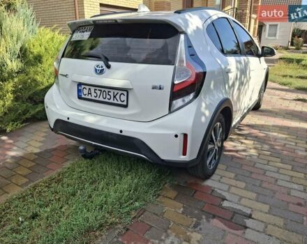 Білий Тойота Пріус, об'ємом двигуна 1.5 л та пробігом 126 тис. км за 13850 $, фото 2 на Automoto.ua