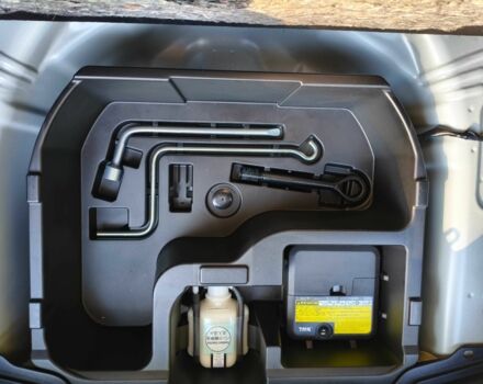 Білий Тойота Пріус, об'ємом двигуна 1.5 л та пробігом 73 тис. км за 12800 $, фото 8 на Automoto.ua