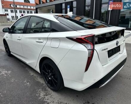 Белый Тойота Приус, объемом двигателя 1.8 л и пробегом 125 тыс. км за 17300 $, фото 4 на Automoto.ua