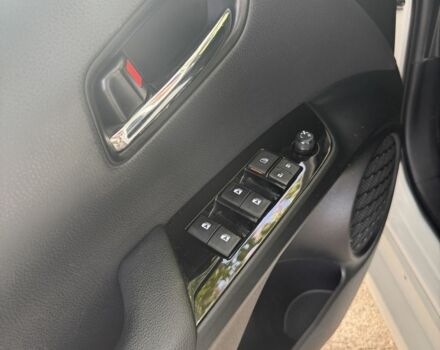 Белый Тойота Приус, объемом двигателя 1.8 л и пробегом 90 тыс. км за 20999 $, фото 10 на Automoto.ua