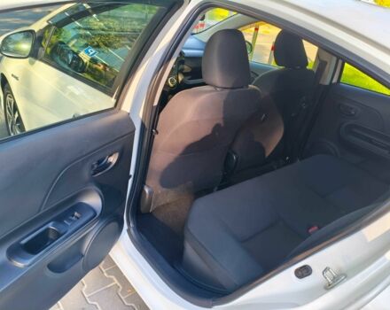 Білий Тойота Пріус, об'ємом двигуна 1.5 л та пробігом 73 тис. км за 12800 $, фото 6 на Automoto.ua