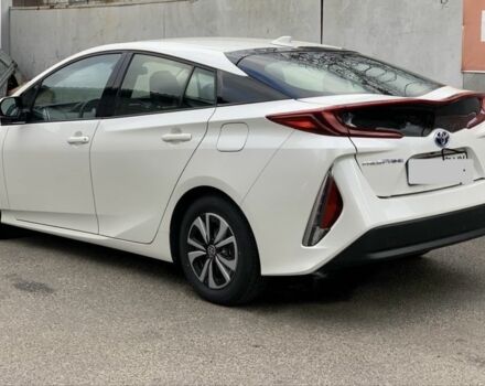 Белый Тойота Приус, объемом двигателя 1.8 л и пробегом 90 тыс. км за 21000 $, фото 1 на Automoto.ua