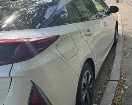 Белый Тойота Приус, объемом двигателя 1.8 л и пробегом 90 тыс. км за 20999 $, фото 2 на Automoto.ua