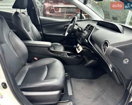 Белый Тойота Приус, объемом двигателя 1.8 л и пробегом 125 тыс. км за 17300 $, фото 7 на Automoto.ua