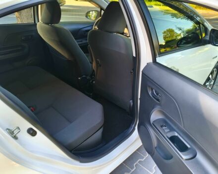 Білий Тойота Пріус, об'ємом двигуна 1.5 л та пробігом 73 тис. км за 12800 $, фото 9 на Automoto.ua