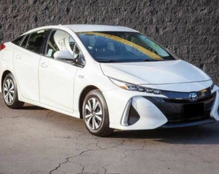 Белый Тойота Приус, объемом двигателя 1.8 л и пробегом 68 тыс. км за 4600 $, фото 2 на Automoto.ua