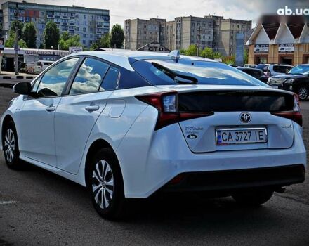 Белый Тойота Приус, объемом двигателя 1.8 л и пробегом 71 тыс. км за 21800 $, фото 3 на Automoto.ua