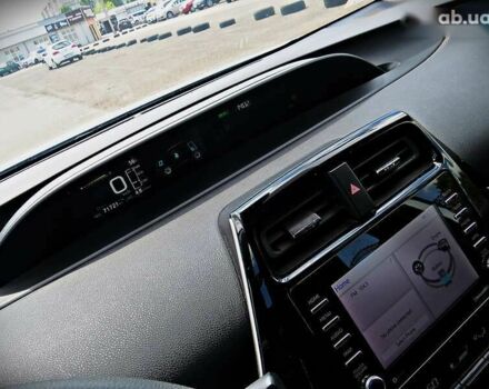 Белый Тойота Приус, объемом двигателя 1.8 л и пробегом 71 тыс. км за 21800 $, фото 8 на Automoto.ua