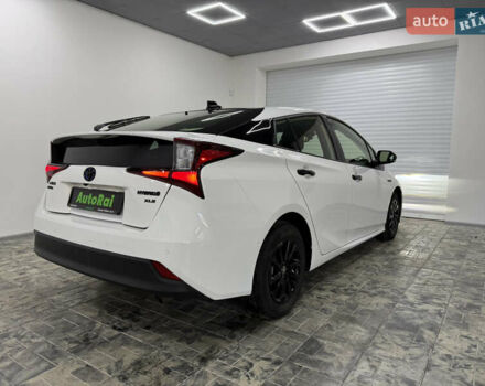 Белый Тойота Приус, объемом двигателя 1.8 л и пробегом 45 тыс. км за 22999 $, фото 3 на Automoto.ua