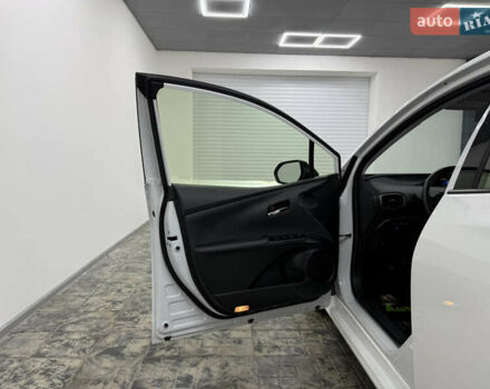 Белый Тойота Приус, объемом двигателя 1.8 л и пробегом 45 тыс. км за 22999 $, фото 18 на Automoto.ua