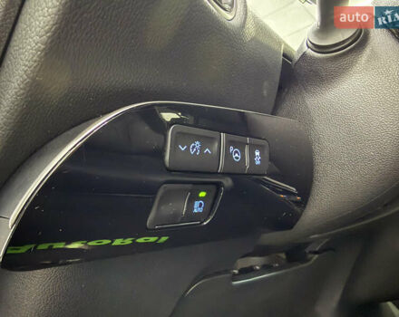 Белый Тойота Приус, объемом двигателя 1.8 л и пробегом 45 тыс. км за 22999 $, фото 11 на Automoto.ua