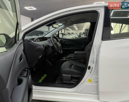 Белый Тойота Приус, объемом двигателя 1.8 л и пробегом 45 тыс. км за 22999 $, фото 17 на Automoto.ua