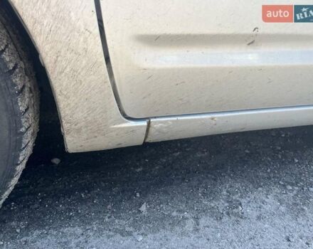 Белый Тойота Приус, объемом двигателя 1.6 л и пробегом 180 тыс. км за 5700 $, фото 6 на Automoto.ua