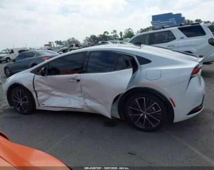 Белый Тойота Приус, объемом двигателя 0 л и пробегом 80 тыс. км за 21000 $, фото 3 на Automoto.ua