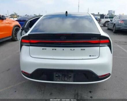 Белый Тойота Приус, объемом двигателя 0 л и пробегом 80 тыс. км за 21000 $, фото 1 на Automoto.ua