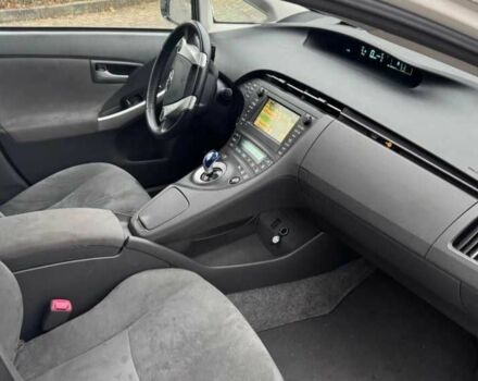 Белый Тойота Приус, объемом двигателя 1.8 л и пробегом 211 тыс. км за 2430 $, фото 9 на Automoto.ua