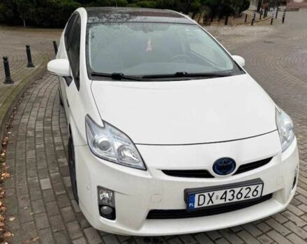 Белый Тойота Приус, объемом двигателя 1.8 л и пробегом 211 тыс. км за 2430 $, фото 1 на Automoto.ua