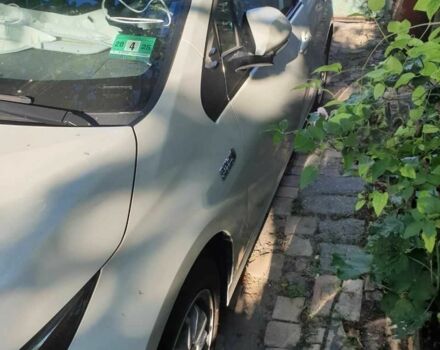 Белый Тойота Приус, объемом двигателя 0 л и пробегом 53 тыс. км за 6300 $, фото 2 на Automoto.ua