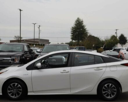 Белый Тойота Приус, объемом двигателя 1.8 л и пробегом 45 тыс. км за 11300 $, фото 2 на Automoto.ua