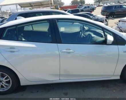 Белый Тойота Приус, объемом двигателя 1.8 л и пробегом 117 тыс. км за 7000 $, фото 13 на Automoto.ua