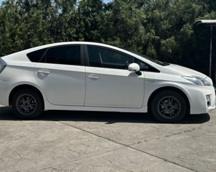 Белый Тойота Приус, объемом двигателя 1.8 л и пробегом 310 тыс. км за 8900 $, фото 2 на Automoto.ua