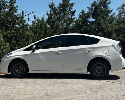 Белый Тойота Приус, объемом двигателя 1.8 л и пробегом 310 тыс. км за 8900 $, фото 3 на Automoto.ua