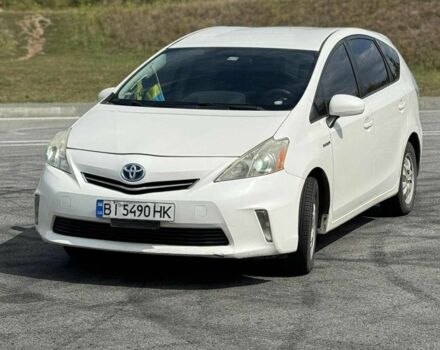 Белый Тойота Приус, объемом двигателя 1.8 л и пробегом 300 тыс. км за 9000 $, фото 1 на Automoto.ua
