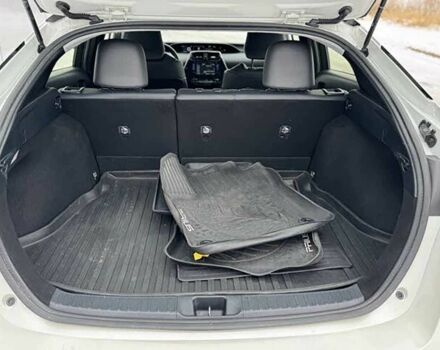 Білий Тойота Пріус, об'ємом двигуна 1.8 л та пробігом 75 тис. км за 8000 $, фото 8 на Automoto.ua