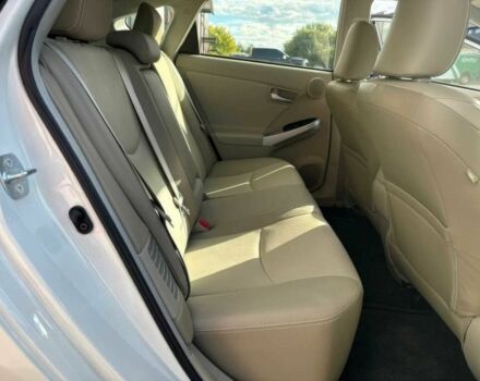 Тойота Приус 2013 в Черновцах на Automoto.ua Белый Тойота Приус, объемом двигателя 1.8 л и пробегом 87 тыс. км за 2100 $, фото 12 на Automoto.ua