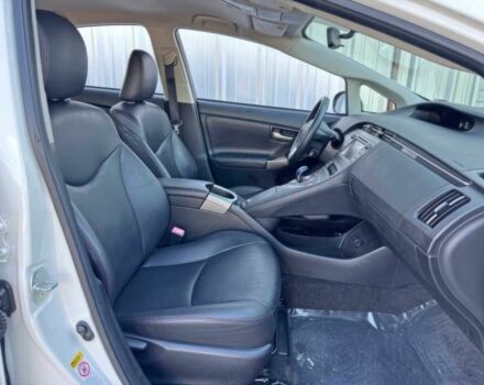 Білий Тойота Пріус, об'ємом двигуна 1.8 л та пробігом 84 тис. км за 2000 $, фото 7 на Automoto.ua