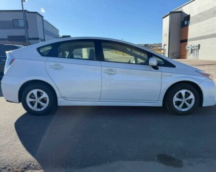 Тойота Приус 2013 в Черновцах на Automoto.ua Белый Тойота Приус, объемом двигателя 1.8 л и пробегом 87 тыс. км за 2100 $, фото 5 на Automoto.ua