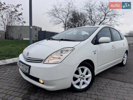 Білий Тойота Пріус, об'ємом двигуна 1.5 л та пробігом 270 тис. км за 5750 $, фото 1 на Automoto.ua