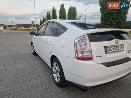 Тойота Приус 2007 в Львове на Automoto.ua Белый Тойота Приус, объемом двигателя 1.5 л и пробегом 220 тыс. км за 6350 $, фото 1 на Automoto.ua