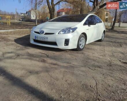 Белый Тойота Приус, объемом двигателя 1.8 л и пробегом 183 тыс. км за 12000 $, фото 1 на Automoto.ua