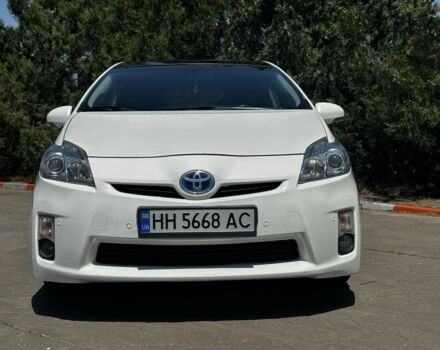 Белый Тойота Приус, объемом двигателя 1.8 л и пробегом 310 тыс. км за 8900 $, фото 1 на Automoto.ua