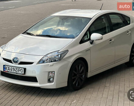 Белый Тойота Приус, объемом двигателя 1.8 л и пробегом 293 тыс. км за 10950 $, фото 1 на Automoto.ua