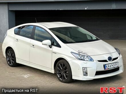 Белый Тойота Приус, объемом двигателя 1.8 л и пробегом 293 тыс. км за 10750 $, фото 1 на Automoto.ua