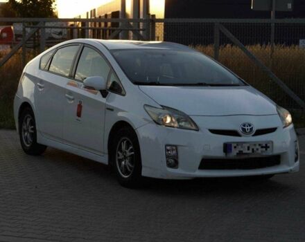 Білий Тойота Пріус, об'ємом двигуна 1.8 л та пробігом 380 тис. км за 9035 $, фото 1 на Automoto.ua