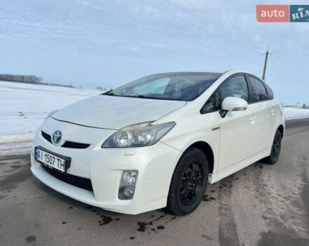 Белый Тойота Приус, объемом двигателя 1.8 л и пробегом 374 тыс. км за 10500 $, фото 1 на Automoto.ua