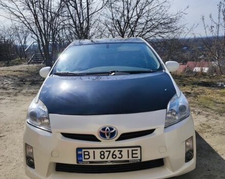 Белый Тойота Приус, объемом двигателя 1.8 л и пробегом 400 тыс. км за 9000 $, фото 1 на Automoto.ua