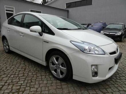 Тойота Приус 2011 в Виннице на Automoto.ua Белый Тойота Приус, объемом двигателя 1.8 л и пробегом 139 тыс. км за 8600 $, фото 1 на Automoto.ua