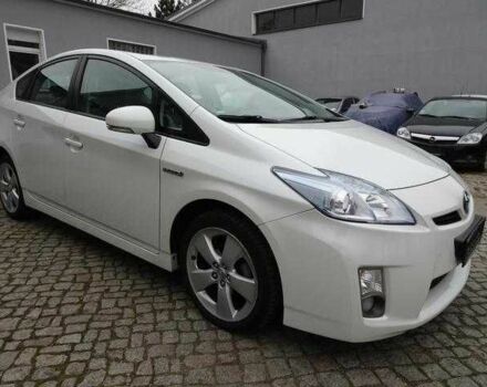 Белый Тойота Приус, объемом двигателя 1.8 л и пробегом 139 тыс. км за 7900 $, фото 1 на Automoto.ua