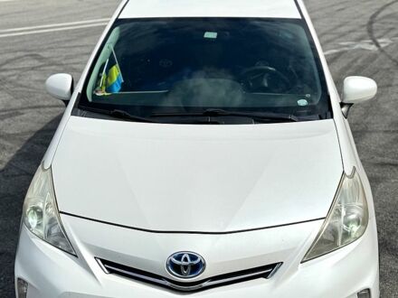 Тойота Приус 2012 в Полтаве на Automoto.ua Белый Тойота Приус, объемом двигателя 1.8 л и пробегом 340 тыс. км за 13200 $, фото 1 на Automoto.ua