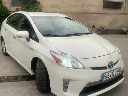 Білий Тойота Пріус, об'ємом двигуна 1.8 л та пробігом 123 тис. км за 10700 $, фото 1 на Automoto.ua