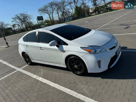Тойота Приус 2013 в Одессе на Automoto.ua Белый Тойота Приус, объемом двигателя 1.8 л и пробегом 247 тыс. км за 10500 $, фото 1 на Automoto.ua