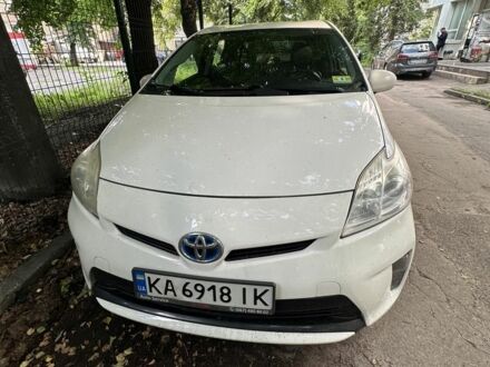 Тойота Приус 2013 в Киеве на Automoto.ua Белый Тойота Приус, объемом двигателя 1.8 л и пробегом 370 тыс. км за 10600 $, фото 1 на Automoto.ua