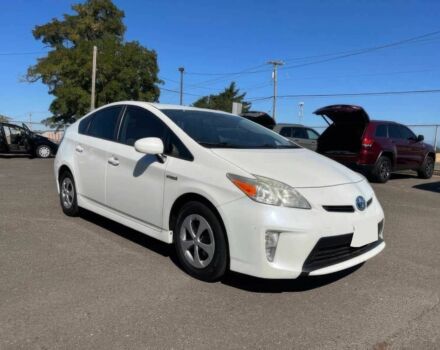 Белый Тойота Приус, объемом двигателя 1.8 л и пробегом 86 тыс. км за 6400 $, фото 1 на Automoto.ua